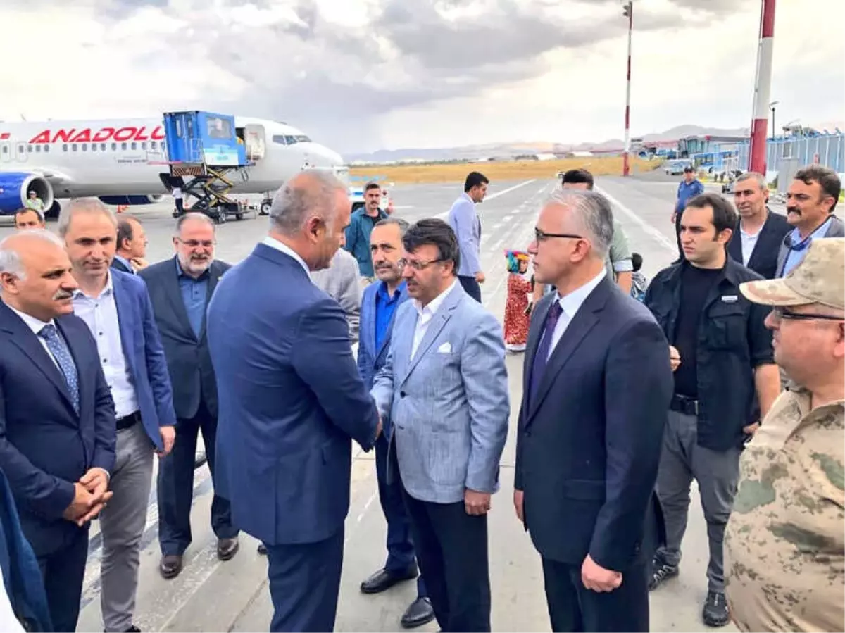 Kültür ve Turizm Bakanı Ersoy Van'da