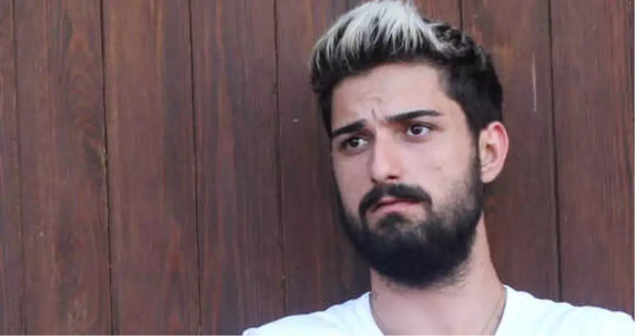 Ünlü Şarkıcı İdo Tatlıses, Tişörtünü Çıkartarak Sahnede Dans Etti