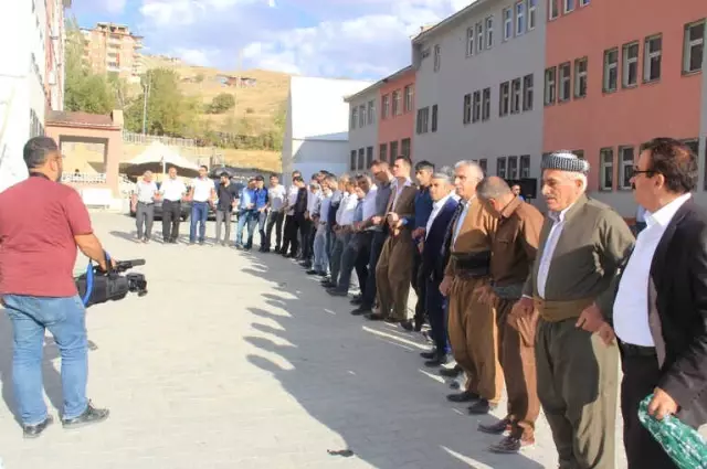 AK Parti'li Mulamahmutoğlu'na Görkemli Düğün AK Parti'li Mulamahmutoğlu'na Görkemli Düğün