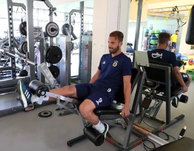 Fenerbahçe Salonda Çalıştı