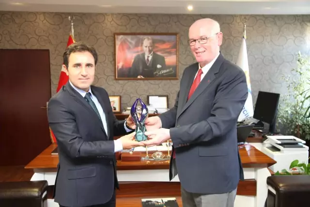 Kazım Kurt'tan Hikmet Çelik'e Ziyaret