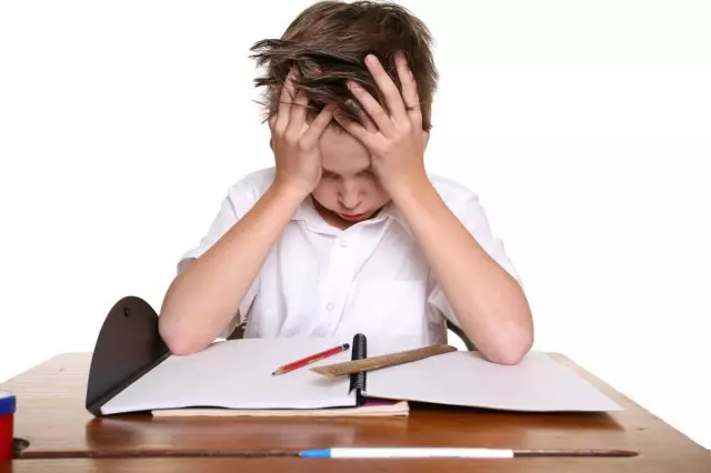 Okul Fobisi, Çocukların İnsan İlişkilerini Zedeliyor!