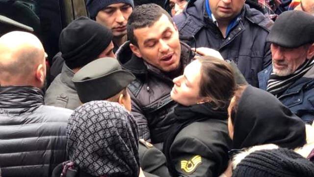 Afrin Şehidin Eşi, Düğün Fotoğraflarının Aynısını Tekrardan Tek Başına Çektirdi