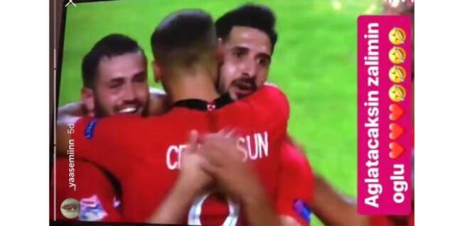 Emre Akbaba'nın Golünden Sonra Eşi: Ağlatacaksın Zalimin Oğlu
