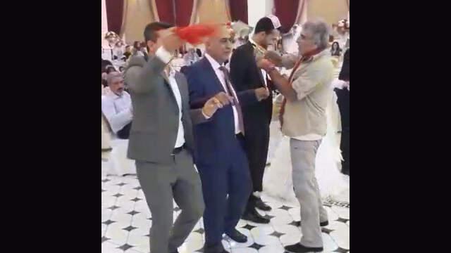 Genç Doktorlar Ömer Toprak ile Nihal Demirci'nin Düğün Töreninde Dolarlar Havada Uçuştu