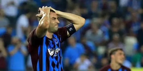 Resmen Açıklandı! Burak Yılmaz'ın Kaptanlığı Alındı