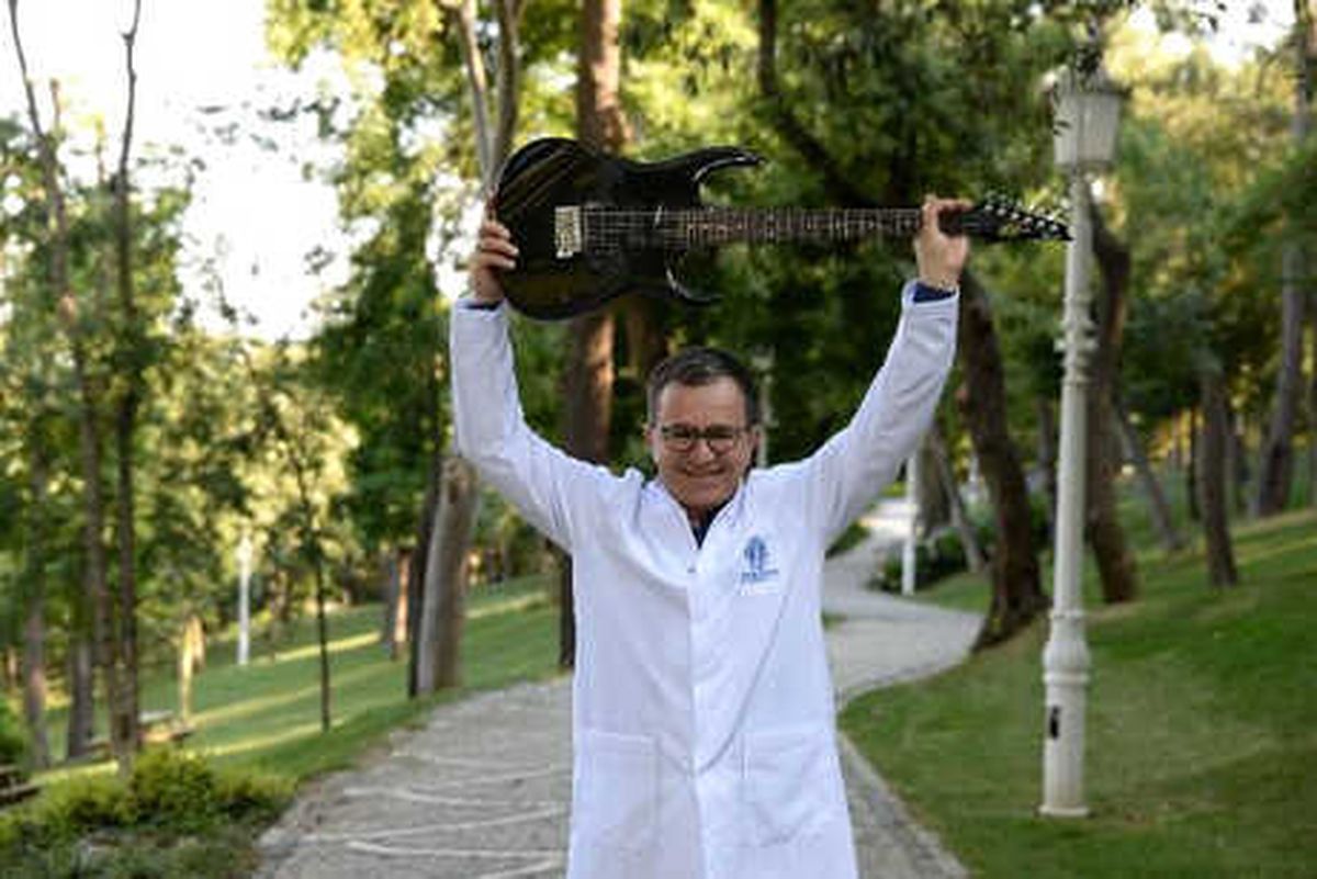 Seyhan Müzik'e Başhekim Transferi