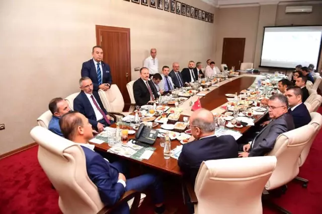Adana Ray Geliyor