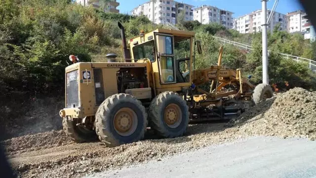 Atatürk Caddesi'nde Kaldırımların Startı Verildi