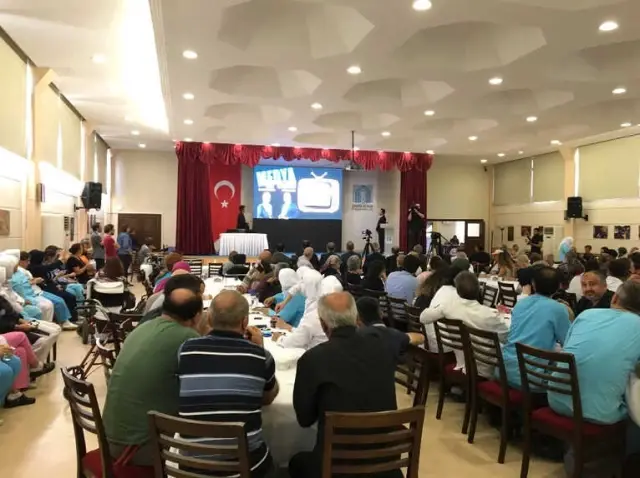 Bi Dolu Medya' Gösterisine Darülaceze'de Yoğun İlgi
