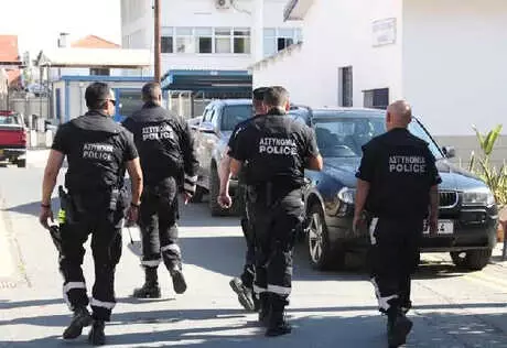 Güney Kıbrıs'ta 3 Polis ve Başsavcının Şoförü Dahil 6 Kişiye 'kadın Ticareti'nden Tutuklama