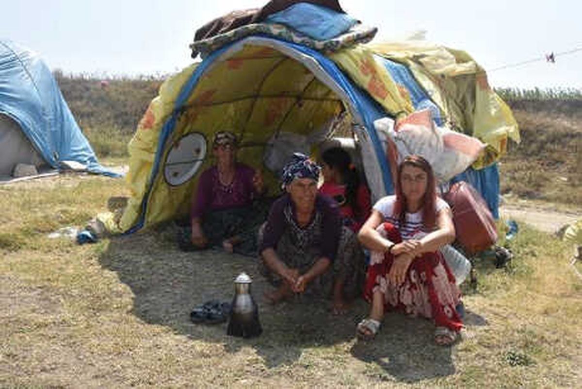 Meslekleri Zamana Yenilen Romanlar, Göçebe Oldu
