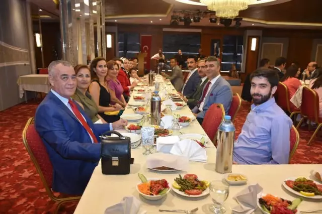 Mülki İdare Amirleri Veda Yemeğinde Buluştu Mülki İdare Amirleri Veda Yemeğinde Buluştu
