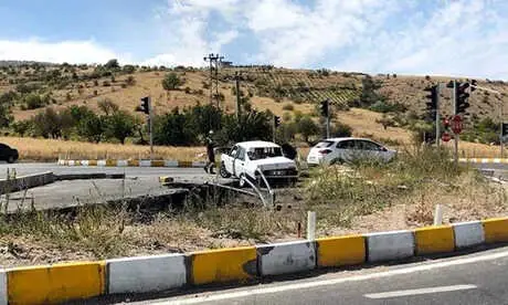 Nevşehir'de Kamyon ile Otomobil Çarpıştı: 2 Ölü, 3 Yaralı