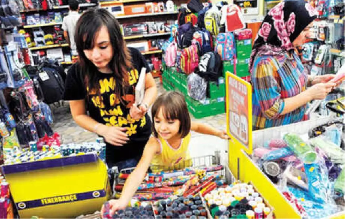 Okul Alışverişinde, Sepet 1.150 Tl'ye Doluyor