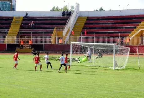 Van Bşb. - Sarıkamış Gençlerbirliği Spor: 2-0