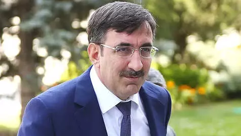 AK Parti'den Almanya'ya Seçim Ziyareti