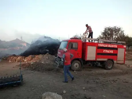 Anız Yangını Yerleşim Alanına Sıçradı