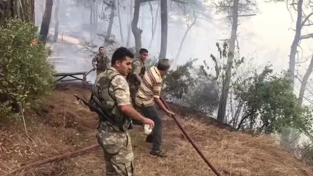 Hatay'daki Orman Yangını 6 Saattir Devam Ediyor Hatay'daki Orman Yangını 6 Saattir Devam Ediyor