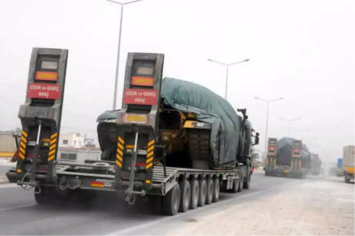 Suriye ordusu İdlib sınırına tank sevkiyatı yaptı Suriye ordusu İdlib sınırına tank sevkiyatı yaptı