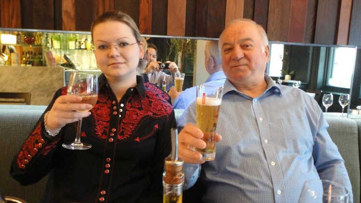 İngiltere'nin Salisbury'de 'Suikast Girişiminden' Sorumlu Tuttuğu Ruslar: Biz Sadece Turistiz,...