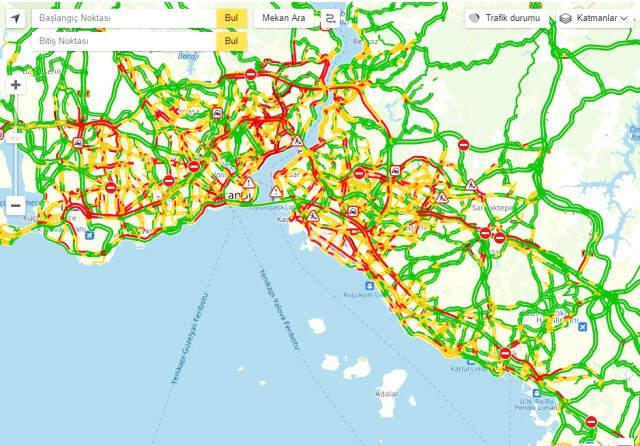 İstanbul'da Başlayan Sağanak Yağış Sonrası Trafik Durma Noktasına Geldi