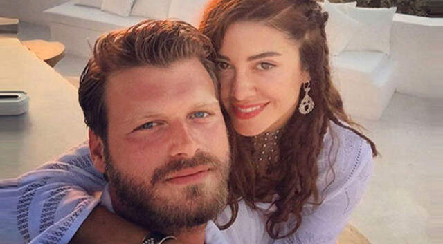 Kıvanç Tatlıtuğ'un Eşi Giyim Tarzıyla Takipçilerini Kendine Hayran Bıraktı