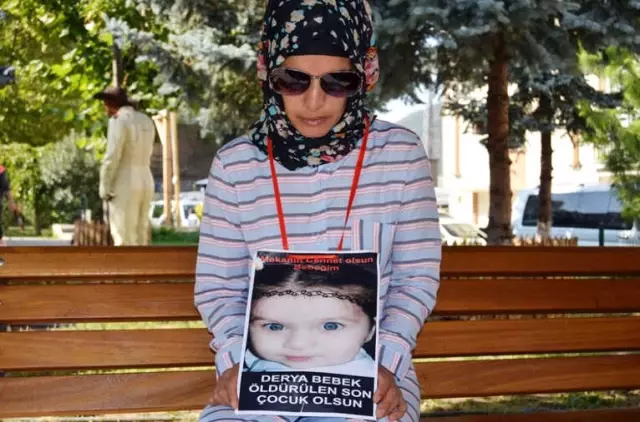 Minik Derya'nın Annesi :