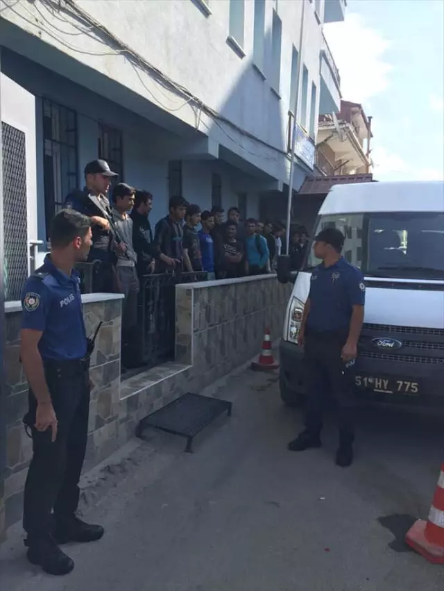 Niğde'de 23 Düzensiz Göçmen Yakalandı