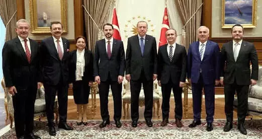Varlık Fonu Yönetim Kurulu, Milli Bir Görev Saydıkları Kurumdan Maaş Almamaya Karar Verdi Varlık Fonu Yönetim Kurulu, Milli Bir Görev Saydıkları Kurumdan Maaş Almamaya Karar Verdi