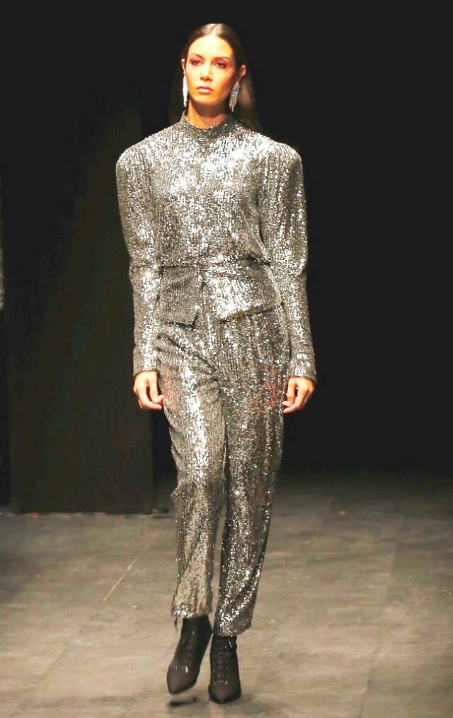 Ahu Yağtu 7 Yıl Sonra Podyumda