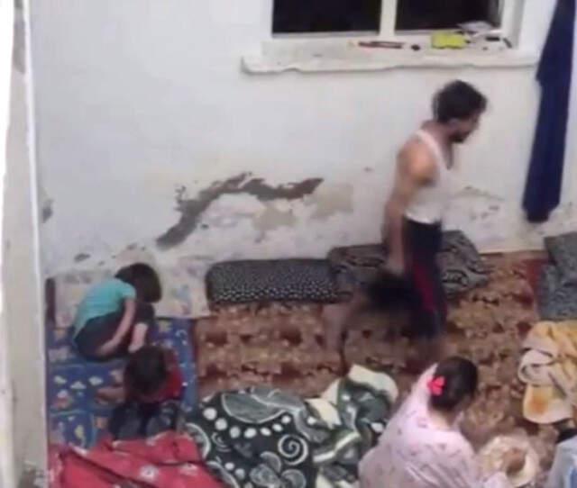 Sosyal Hizmetler, Cani Babanın Kemerle Defalarca Vurduğu Küçük Çocuklar İçin Harekete Geçti
