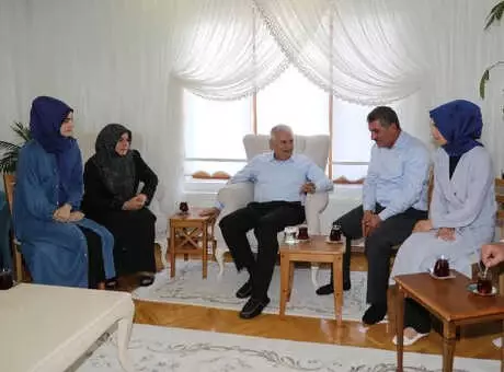 TBMM Başkanı Binali Yıldırım'dan Ev Ziyareti