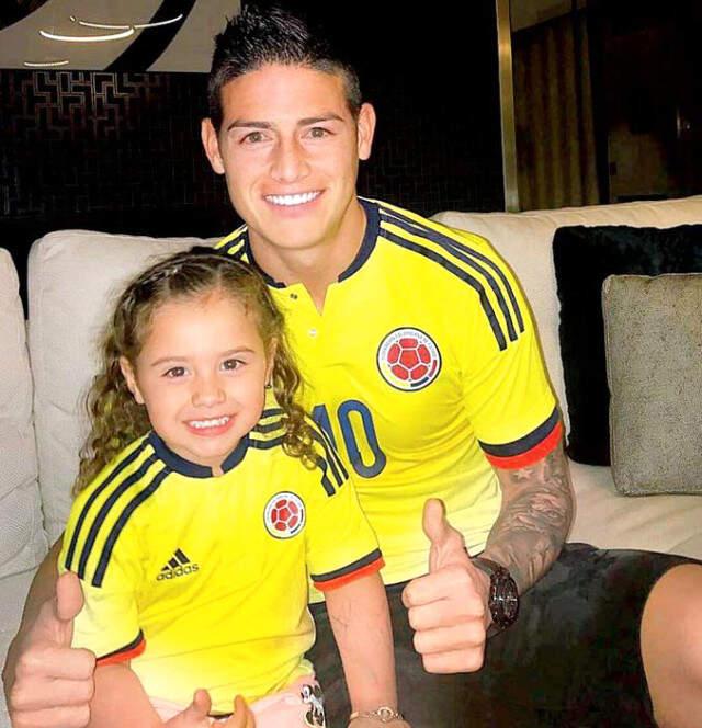 Ünlü Futbolcu James Rodriguez, Manken Shannon De Lima ile Aşk mı Yaşıyor?