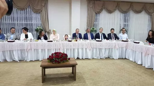 Vezirköprü'de Duygusal Ayrılık Vezirköprü'de Duygusal Ayrılık