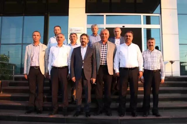 AK Parti Milletvekilleri Atso Yönetimiyle Bir Araya Geldi AK Parti Milletvekilleri Atso Yönetimiyle Bir Araya Geldi