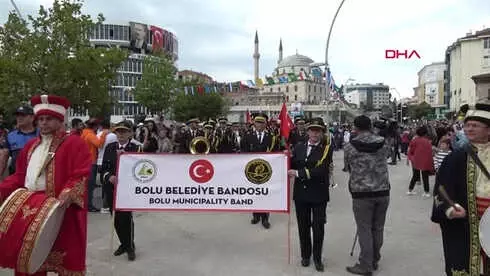 Bolu Köroğlu Festivali'nde Necati Şaşmaz İzdihamı Bolu Köroğlu Festivali'nde Necati Şaşmaz İzdihamı