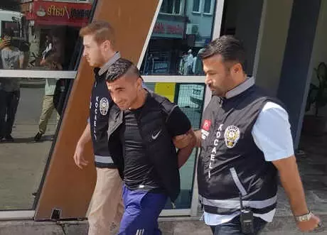 Cezaevi Firarisi, Çaldığı Malzemeleri Satarken Yakalandı
