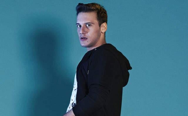 Kardeşi ile Benzerliği Olay Oldu! Edis Görgülü Kimdir?