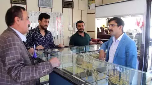 Kaymakam Öztürk Vatandaşlarla Vedalaştı