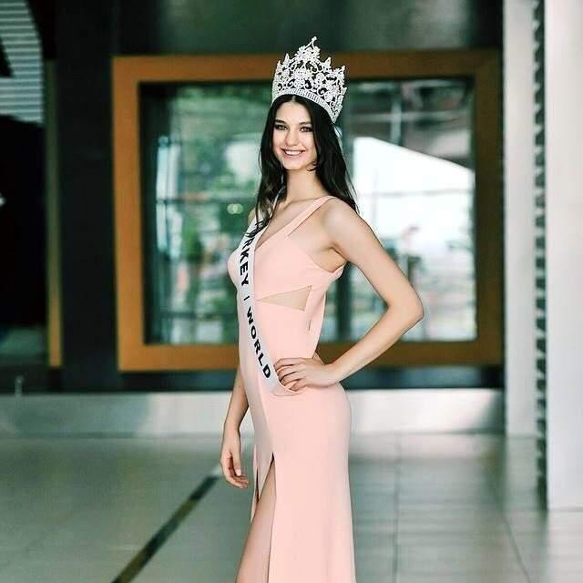 Kısa Boylu Erkeklerle Olmam Diyen Ecem Çırpan Kimdir?