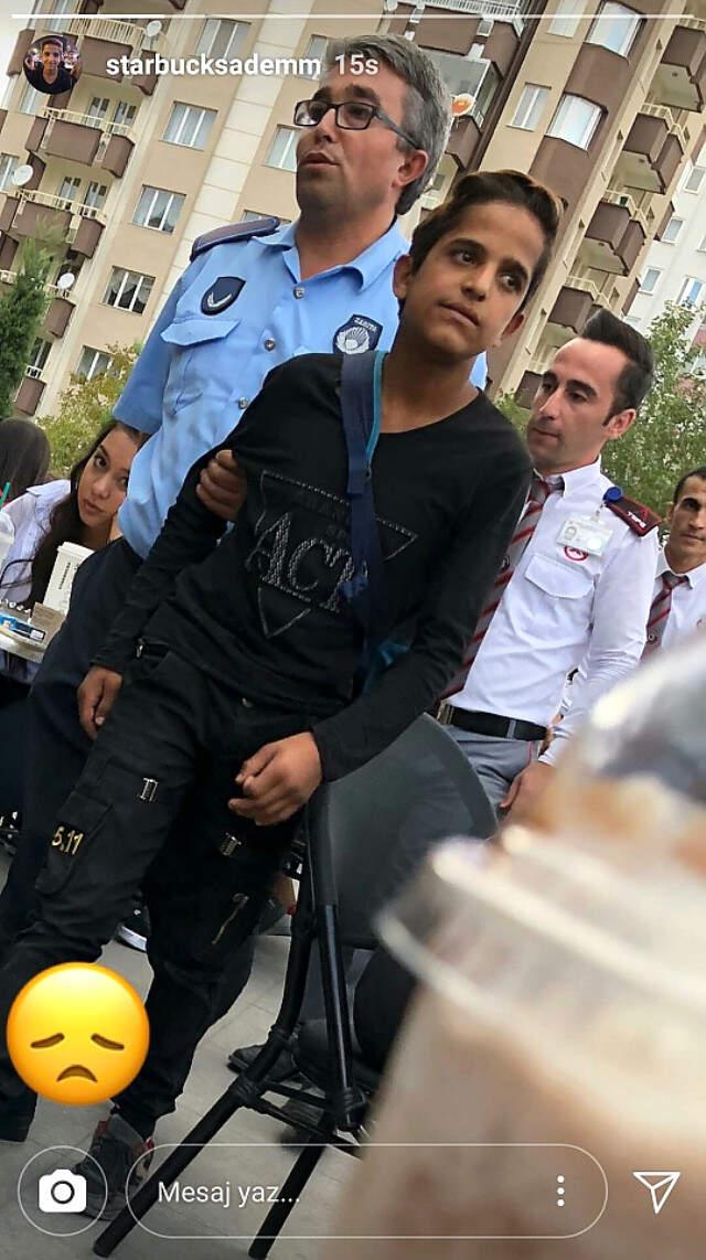 Masaları Kişi Başı Ücretle Satan Sturbucks Adem'e, Zabıta Ekipleri Müdahale Etti