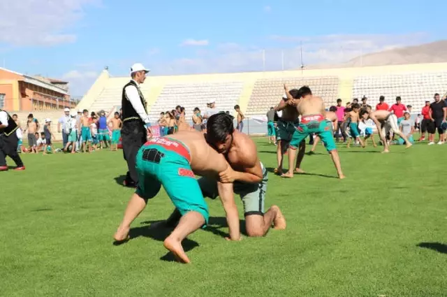 Pehlivanlar Niğde'de Meydana Çıktı