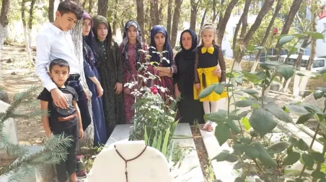 PKK'lı Teröristler Tarafından Öldürülen Budak'ı Sevenleri Unutmadı PKK'lı Teröristler Tarafından Öldürülen Budak'ı Sevenleri Unutmadı