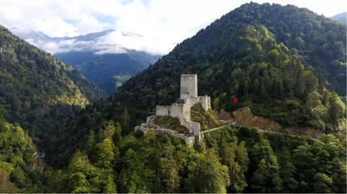 En Görkemli' Kaleye Ziyaretçi Akını