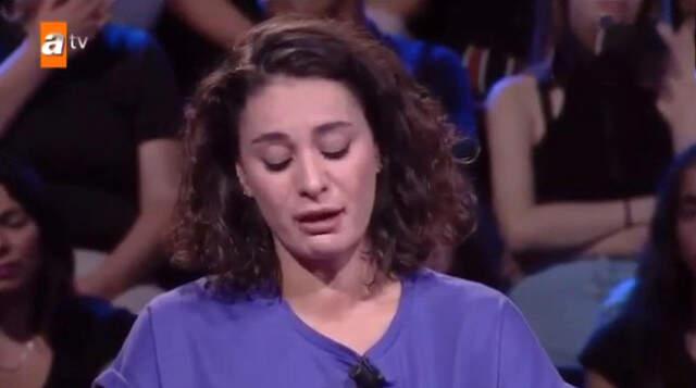 Kim Milyoner Olmak İster'de Elenen Yarışmacı Seyirciye Sitem Ederek Gözyaşlarına Boğuldu