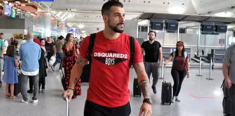 Negredo Karmaşası! İspanyol Oyuncu Gitti, Beşiktaş'ın İzni Yok...