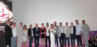 İstanköy: Türk Filmleri Haftasına Ünlüler Akın Etti... Gala'da Ünlüler Ödüllerine Kavuştu İstanköy: Türk Filmleri Haftasına Ünlüler Akın Etti... Gala'da Ünlüler Ödüllerine Kavuştu