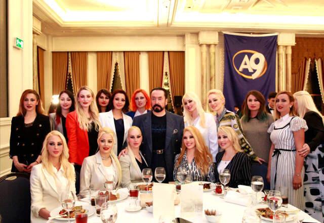 30 Yıllık Kedicik Ayça Pars'tan Kan Donduran Adnan Oktar İtirafı: Aşık Gibi Bakmayana İşkence Yapardı
