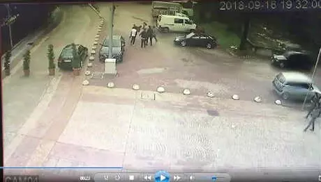Düğün Salonu Önünde Silahlı Kavga: 2 Yaralı